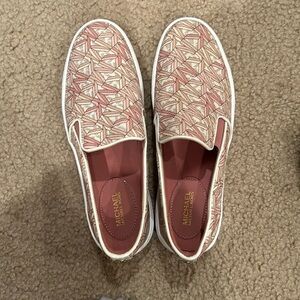 NWOB MICHAEL KORS pink and white shoes size 6